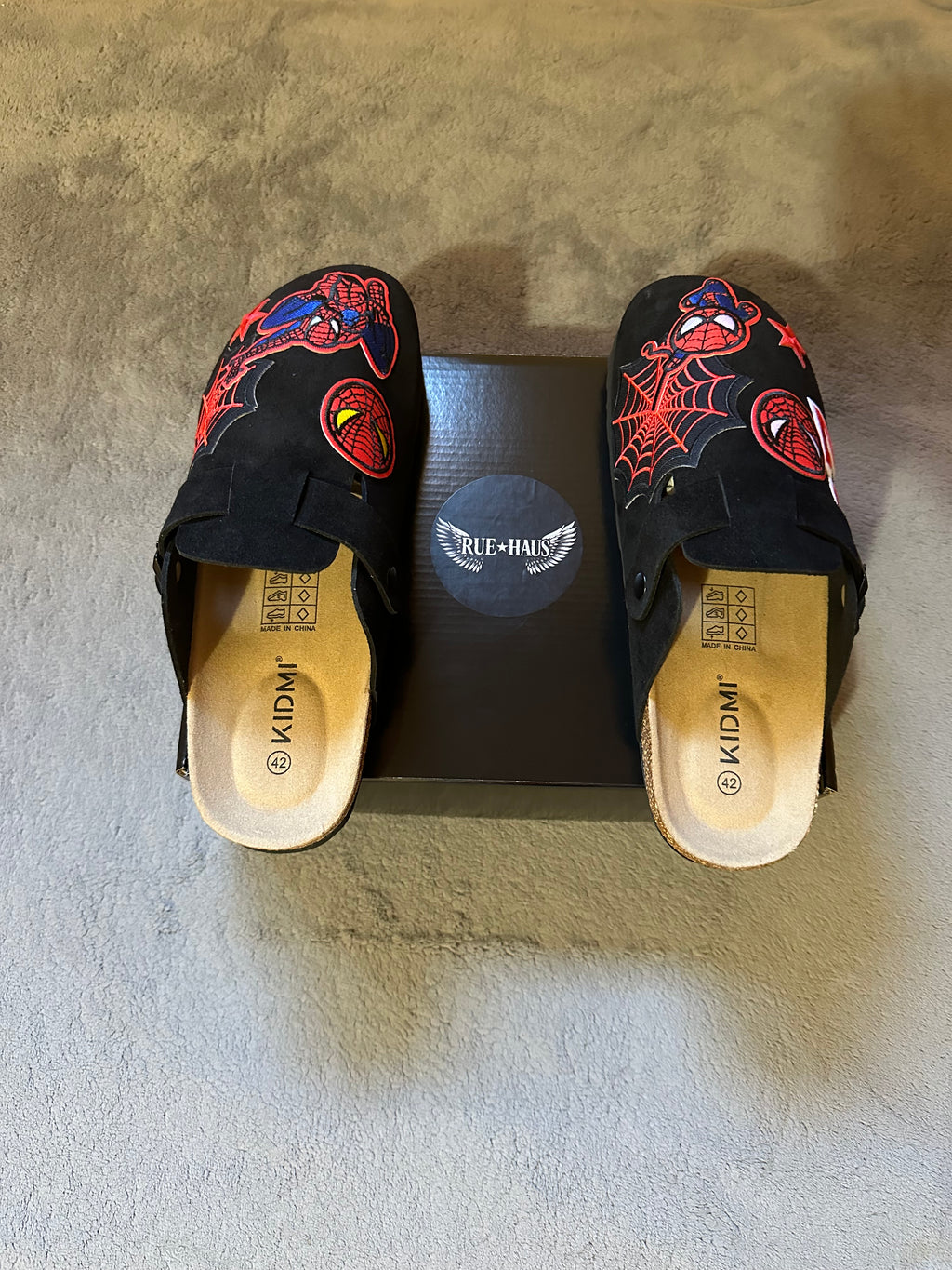 Custom Spider-Man Clogs (07)