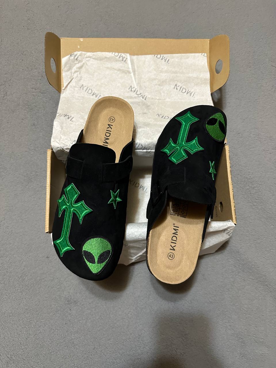 Custom Alien Cross Patch Clogs