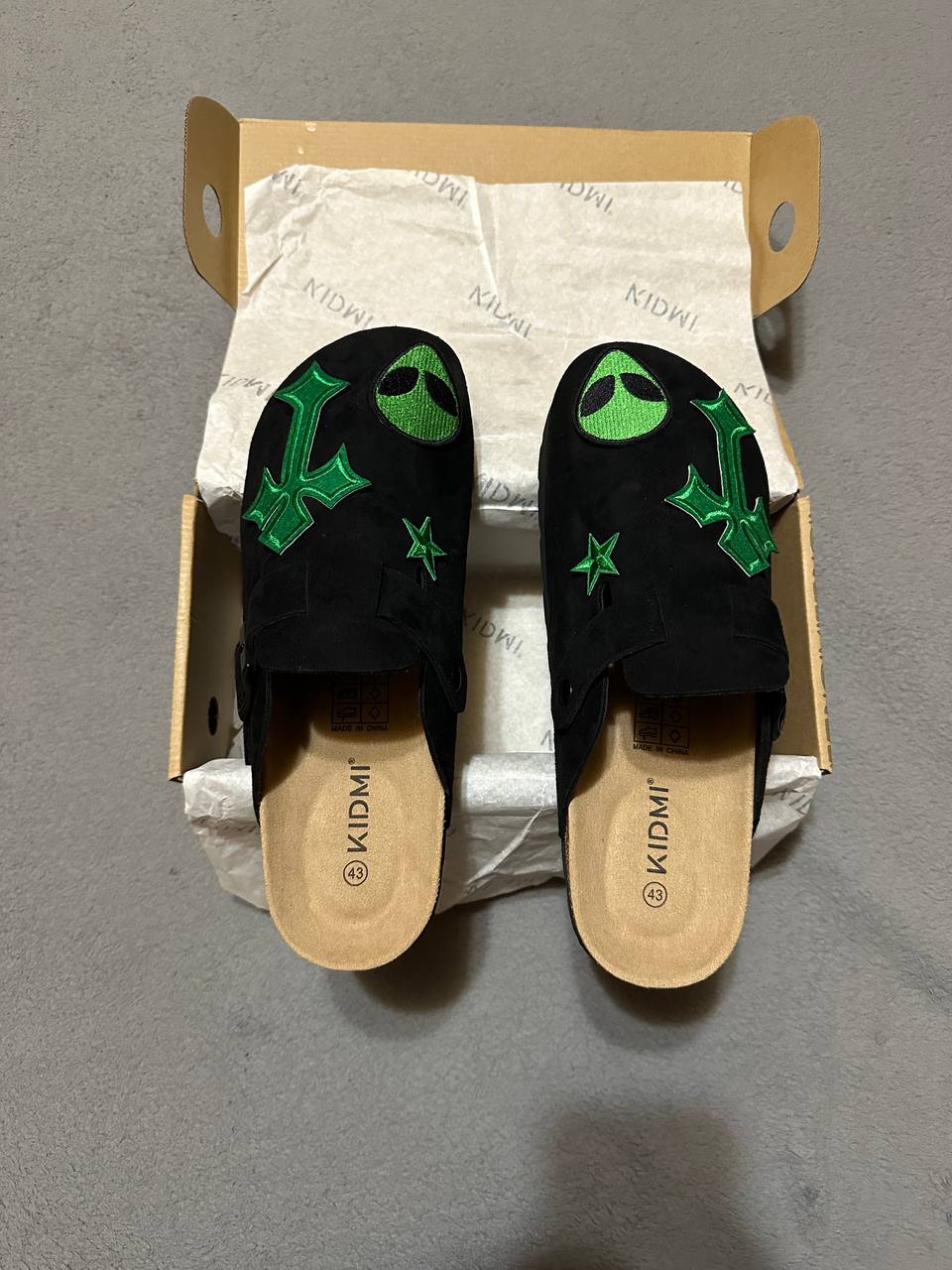 Custom Alien Cross Patch Clogs