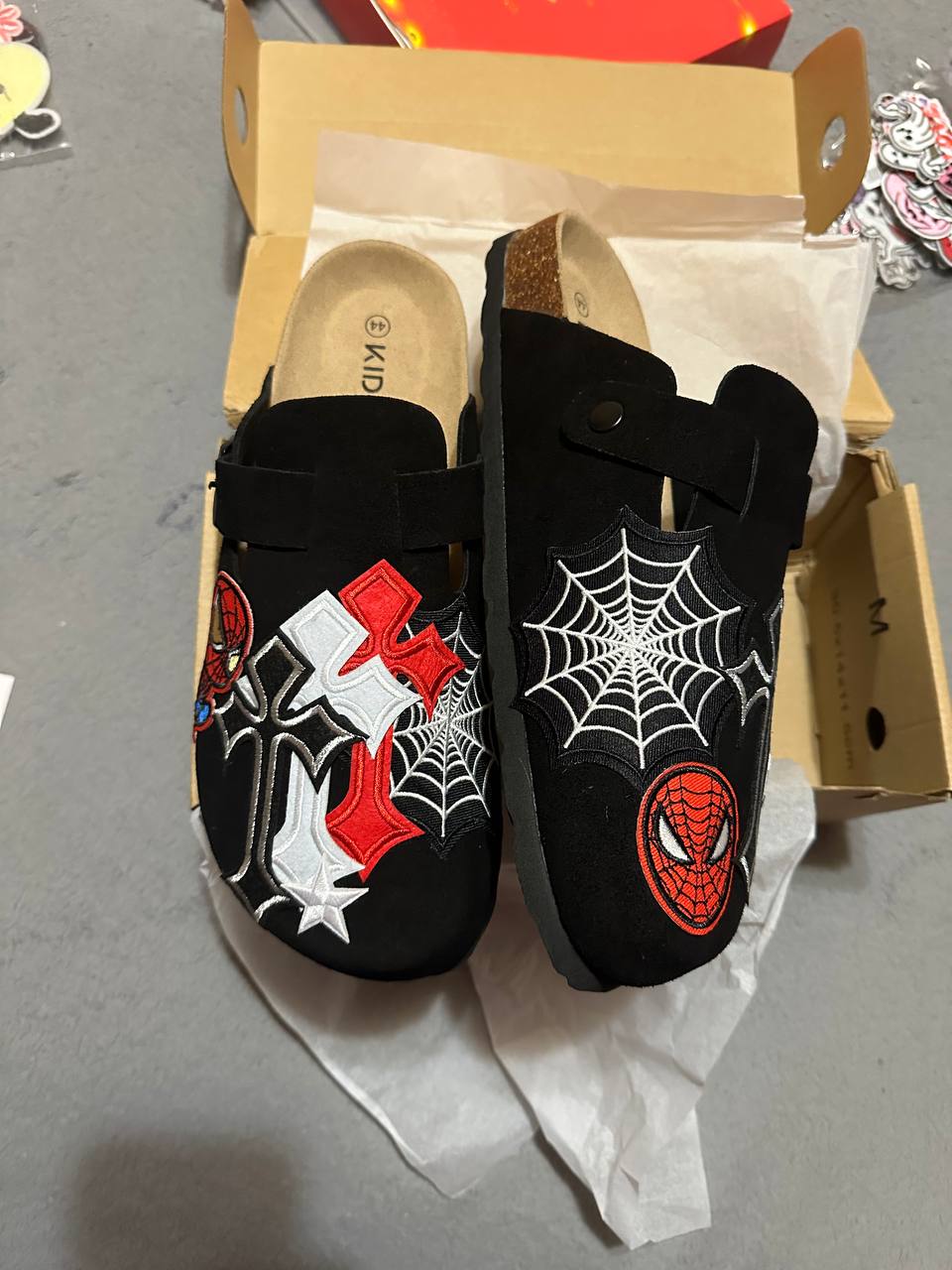 Custom Spider-Man Cross Patch Clogs – Black, Red & White Design